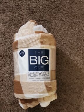 The Big One Plush Throw - Beige, Tan & White Plaid